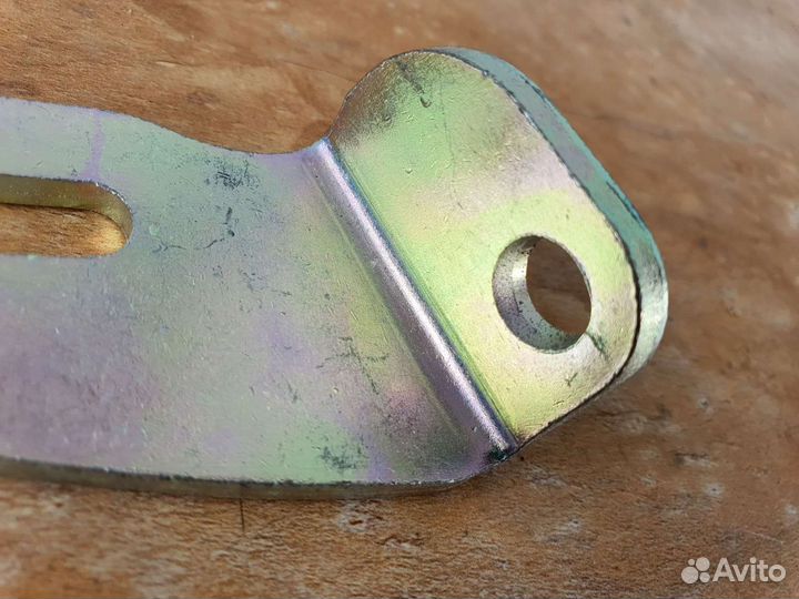 Верхнее Крепление Генератора Ваз Нива 214