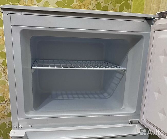 Холодильник Kraft KF-DF305W