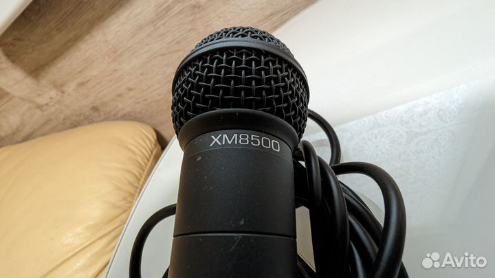 Микрофон Behringer XM8500