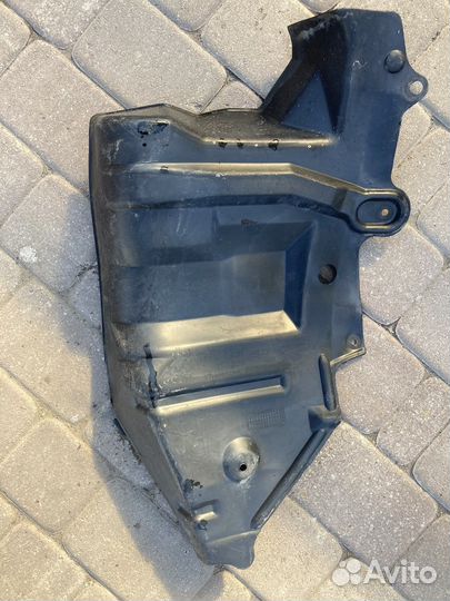 Пыльник двигателя правый nissan almera classic