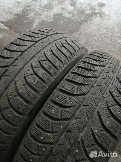 Bridgestone Ice Cruiser 7000 235/65 R17