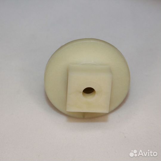 Втулка шнека мясорубки Bosch с отверстием по центр