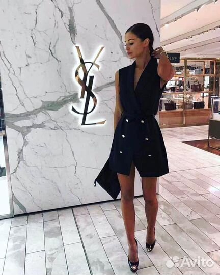 Платье-пиджак без рукавов