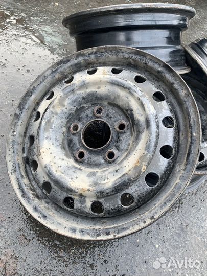 Штампованные диски r15