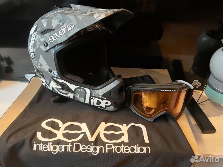 Шлем велосипедный Seven idp L