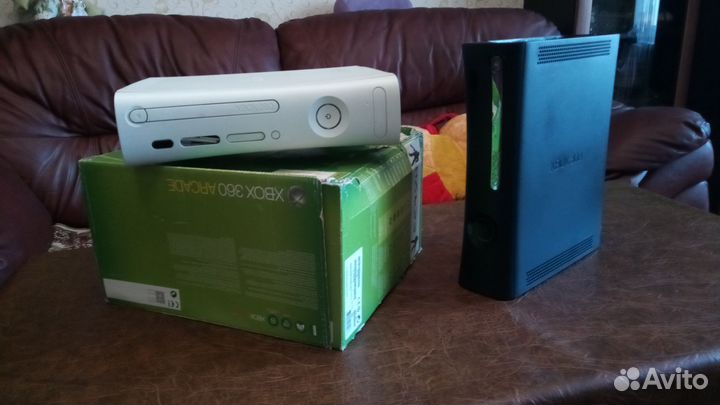 Xbox 360 Arcada и игры Skylanders - Infinity