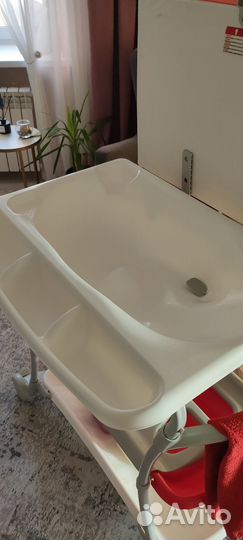 Пеленальный столик с ванночкой cam