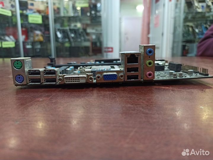 Материнская плата MSI 1155