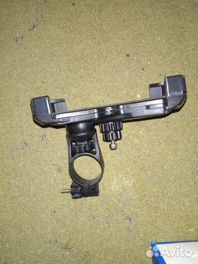 Держатель для смартфона на руль