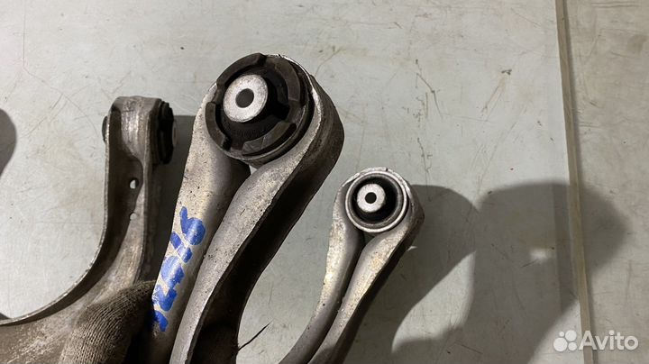 Рычаги передние верхние Mercedes Benz W211