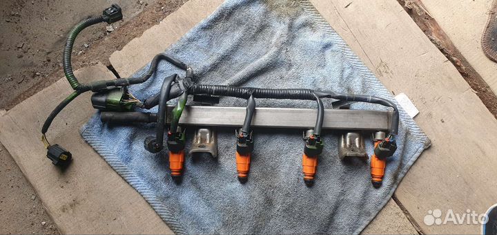 Топливная рейка Mazda L3-VE