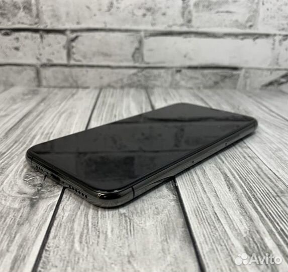 iPhone 11 Pro, 64 ГБ