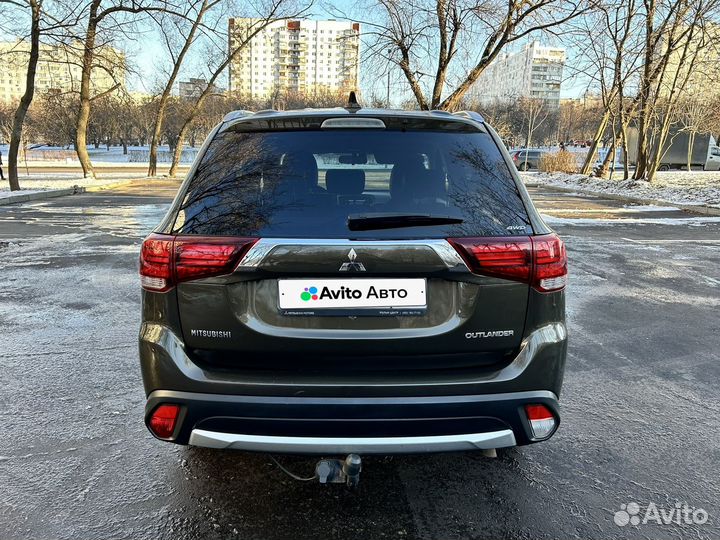 Mitsubishi Outlander 2.0 CVT, 2018, 136 000 км