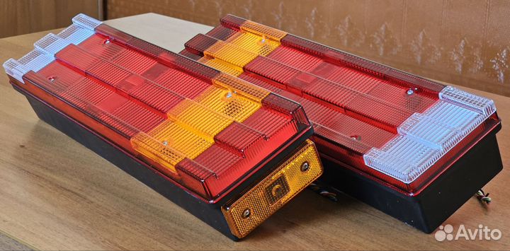 Фонари К-кт 2 шт Универсальные задние на Авто