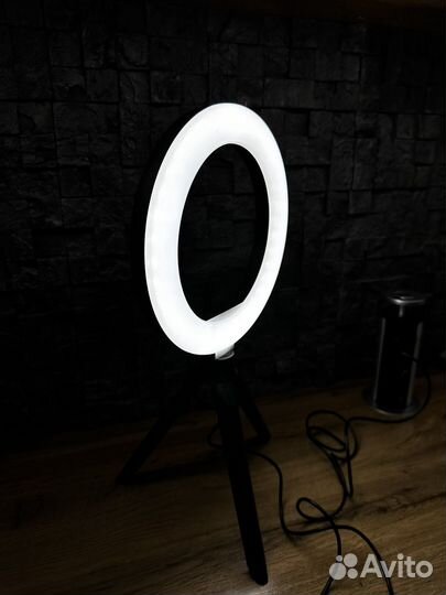 Кольцевая лампа