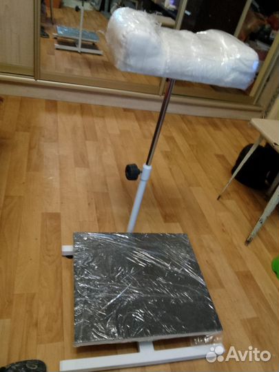 Подставка для педикюрного кресла