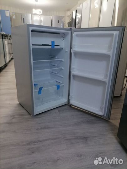Холодильник новый серый 90 литров