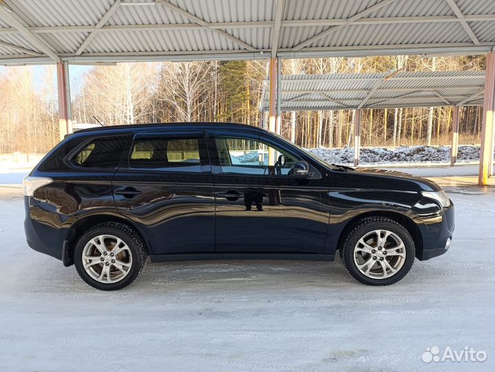 Mitsubishi Outlander 2.4 CVT, 2013, 251 991 км