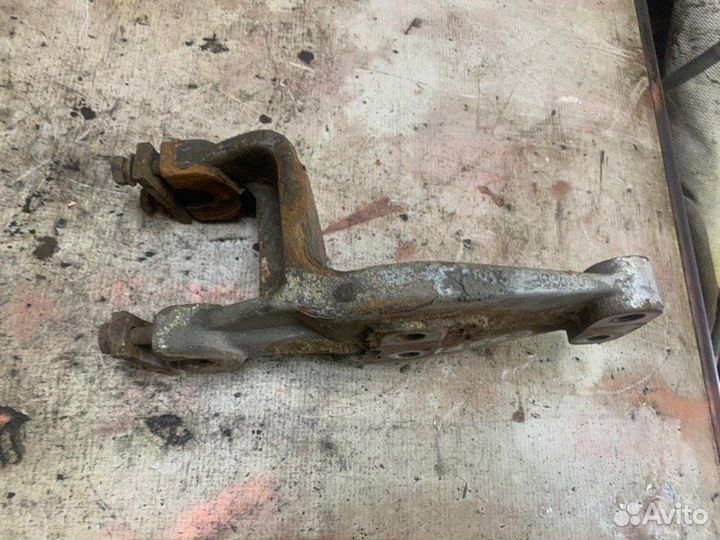 Кронштейн рессоры задний левый Daf Cf 85 грузовой