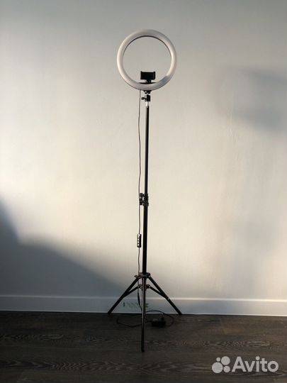 Кольцевая лампа