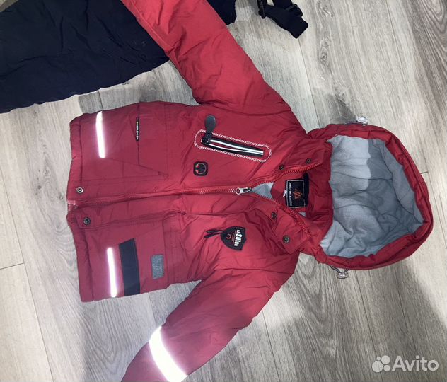 Красивый зимний костюм с брюками