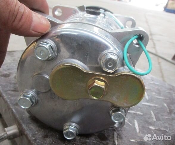 Компрессор кондиционера WP10 336 л.с. евро-3 shacm