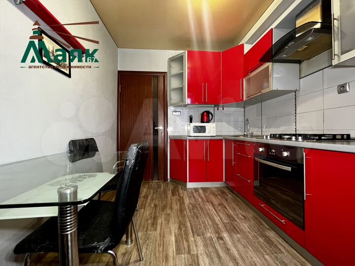 4-к. квартира, 82 м², 2/9 эт.