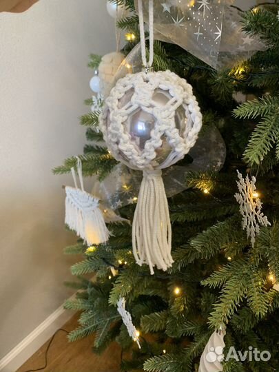 Елочные игрушки макраме