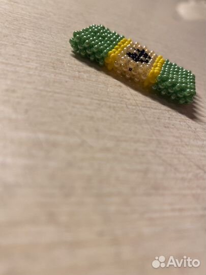 Объёмный доллар из бисера