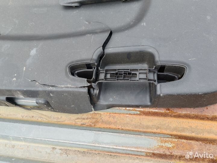 Накладка на заднюю дверь Ford focus 3 универсал