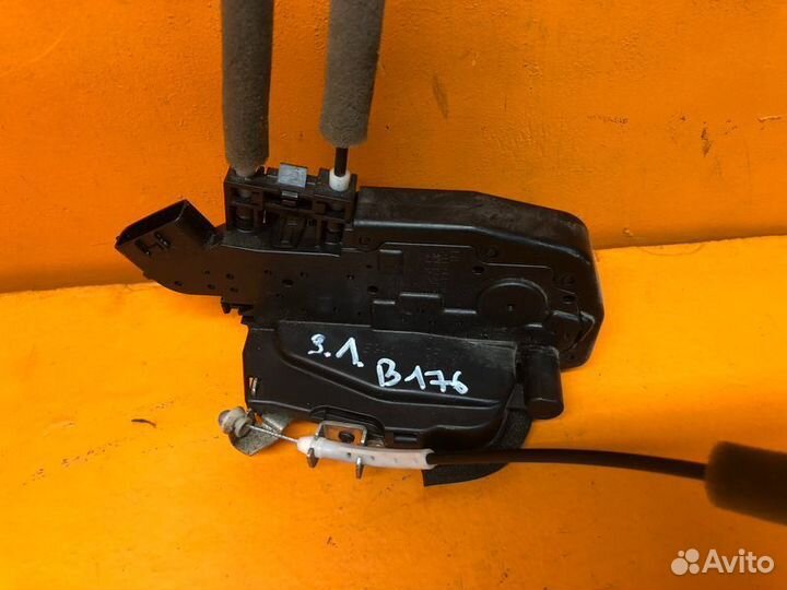 Замок двери задний левый Infiniti Ex35 J50 3.5