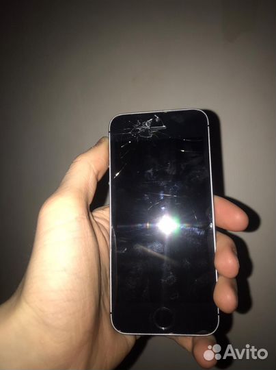 Телефон iPhone 5sе