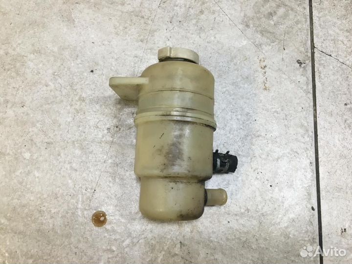 Бачок гидроусилителя Mitsubishi Grandis NA4W 2004