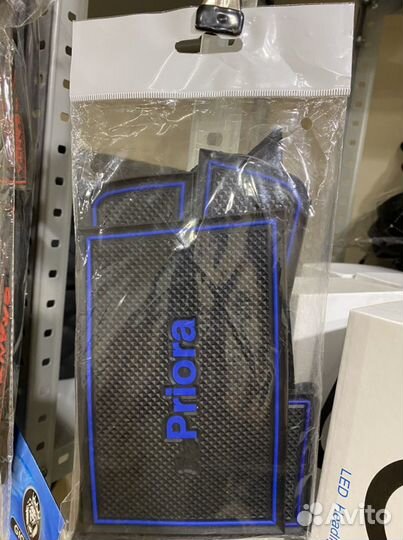 Резиновые коврики в ниши Приора, Гранта