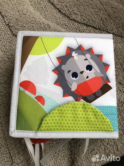 Книжка для малышей tiny love