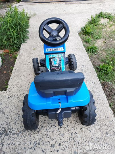 Синий трактор