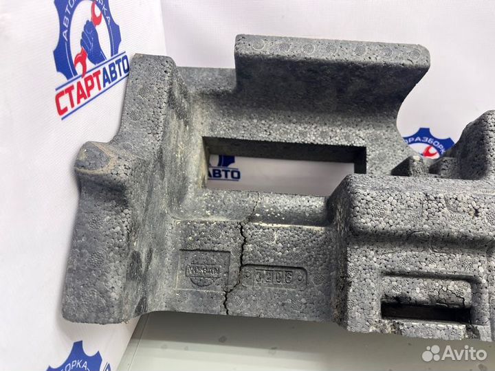 Наполнитель заднего бампера Nissan Note E 11