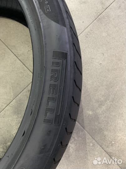 Pirelli P Zero 275/35 R21