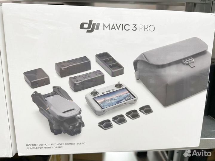 Квадрокоптер DJI Mavic 3 Fly More Combo RC PRO