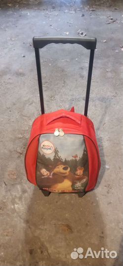 Рюкзак на колесиках