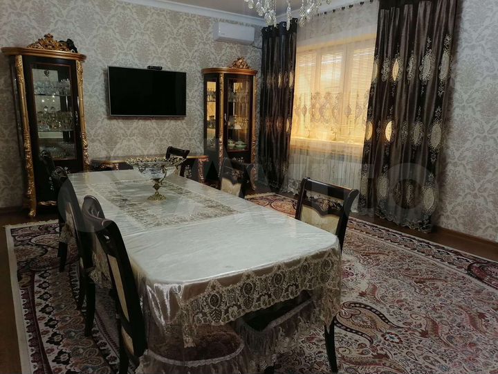 Дом 200 м² на участке 2 сот.