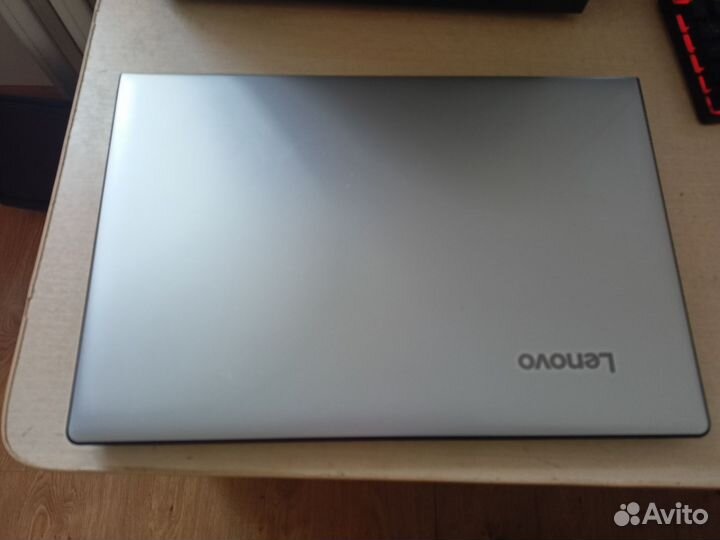 Игровой Lenovo i3 6100u/8gb ddr4/gt 920mx 2gb/SSD
