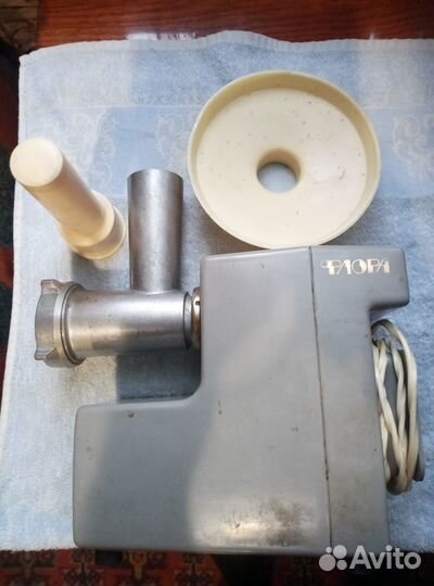 Мясорубка электрическая - Флора бу