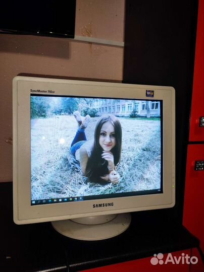 Монитор samsung