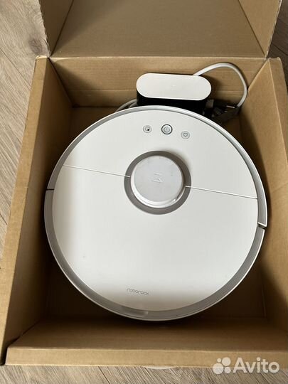 На брони Робот пылесос xiaomi roborock Sweep One