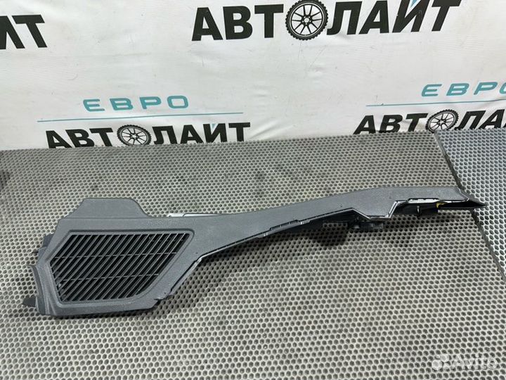 Направляющая шторки багажника задняя левая Bmw X5