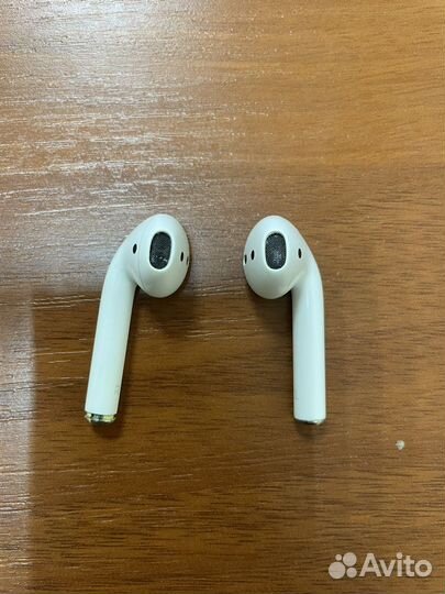 Airpods 1