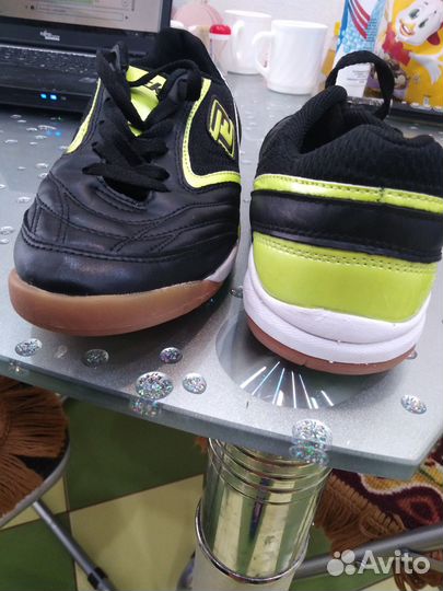 Футзалки Eksis