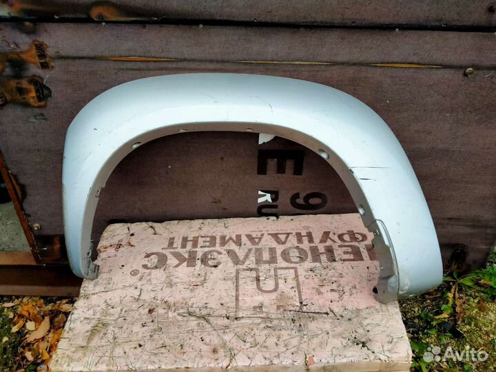 Накладка заднего крыла левого для Mazda BT-50