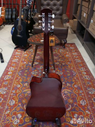 Гитара с принтом